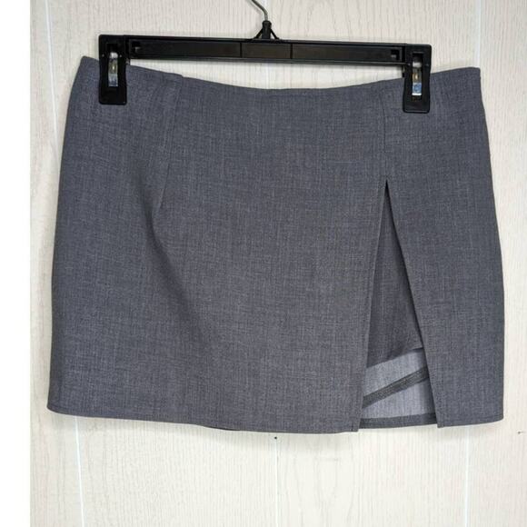 Pretty Little Things gray woven side slit mini skirt skort size 6 - Picture 4 of 11